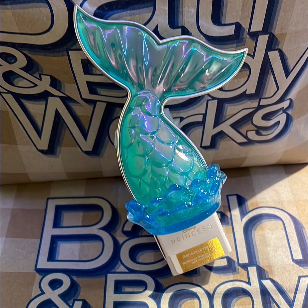 Bath & Body Works Mermaid Tail Nightlight plug in